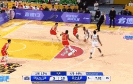 DB官网在线登录入口孙铭徽抢断弗格 生涯总抢断数追平张庆鹏&并列CBA历史第14位