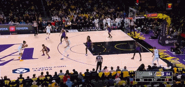 DB视讯官网找回场子！瓦塞尔先被浓眉迎头大帽 随后力压浓眉完成隔扣