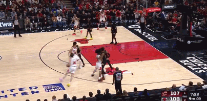 DB官网在线登录入口人帅打得也帅!科林斯16中10砍20分12板2助3断1帽