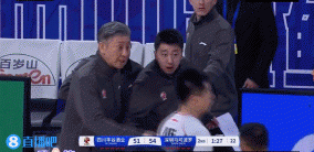 DB电子官网啥也没干被驱逐！周鹏：为季后赛努力 今天又创造了个第一次🤷