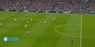 DB视讯官网客队球员开场11分钟被罚下！胡梅尔斯是2018年以来欧联淘汰赛最早