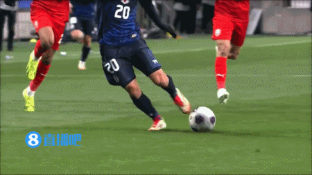 DB视讯百家乐半场-远藤航进球被吹日本半场仅6射门+0射正 日本暂0-0巴林